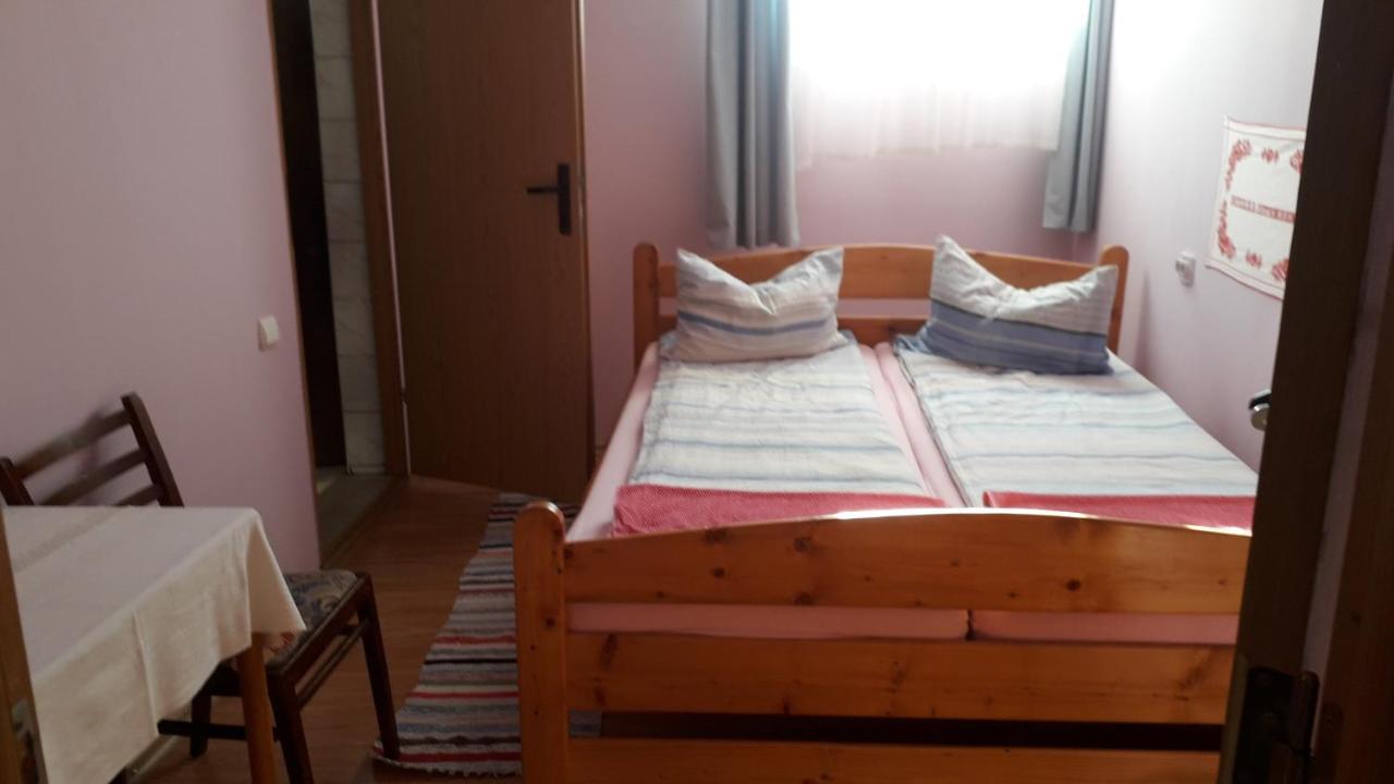 Pensiunea Shalom Sîncraiu Exteriör bild